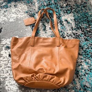 Leather Tote Bag in Tan